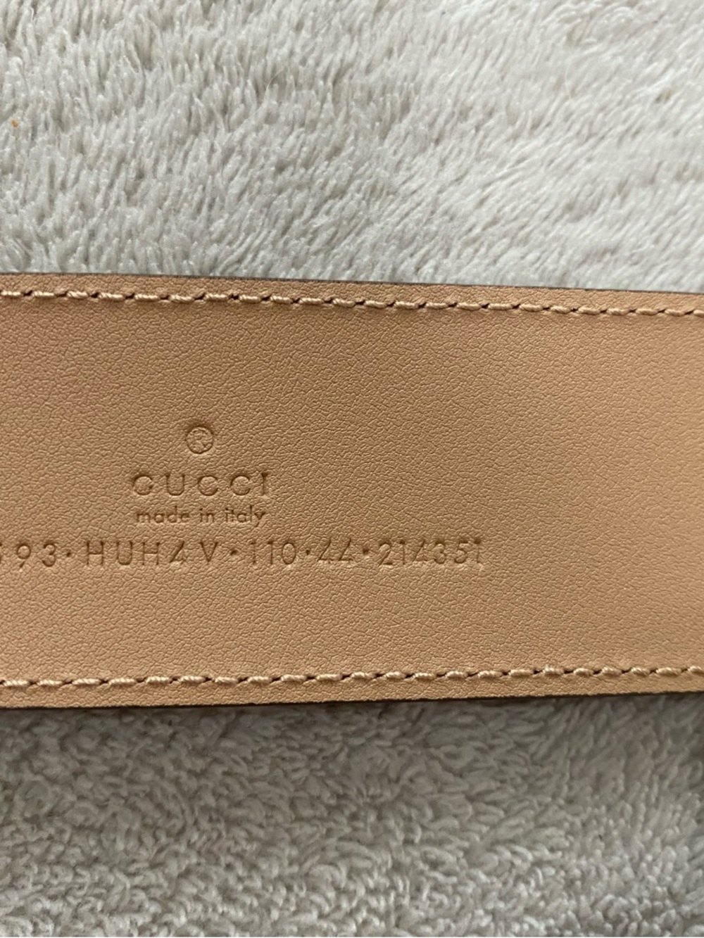 Gucci Beige Patent GG Buckle Monogram Canvas Belt - Picture 3 of 3